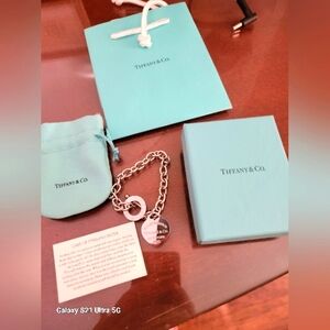 Womans Tiffany's bracelet chunky chain heart toggle